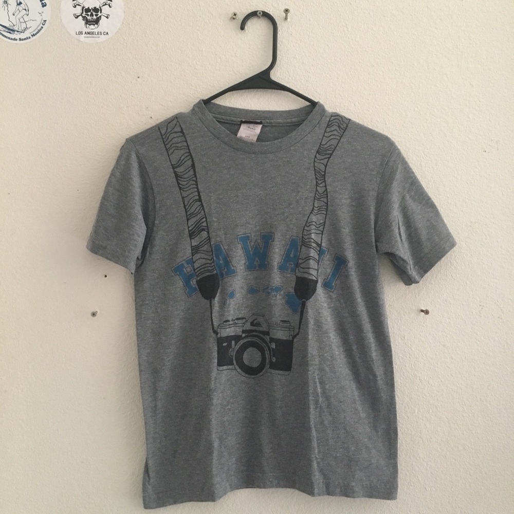 Cute hawaii graphic tee